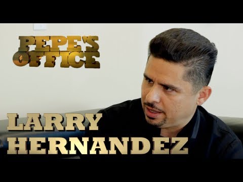 LARRY HERNANDEZ LLEGA A PEPE'S OFFICE (ESTA REUNIÓN TERMINA MAL)