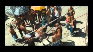 Smiley's initiation beating - Sin nombre - Cary Fukunaga