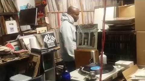 E.Blaze:For The Luv of it.Digging in the crates looking for breaks in 5 minutes!!