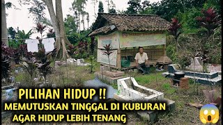Download Lagu DEMI SEBUAH KETENANGAN, PILIH TINGGAL DITENGAH KUBURAN BERTETANGGA DENGAN RATUSAN MAKAM  MP3 Download Lagu DEMI SEBUAH KETENANGAN, PILIH TINGGAL DITENGAH KUBURAN BERTETANGGA DENGAN RATUSAN MAKAM  MP3