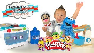 Learning Numbers for KIDS with COOKIE Monster & Chef Puppets Baking TOY
