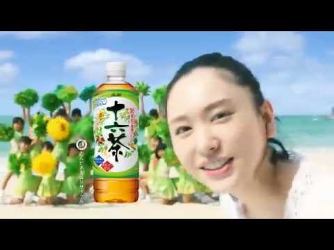 【日本CM】新垣結衣和多個小女孩海邊跳舞飛躍十分陽光