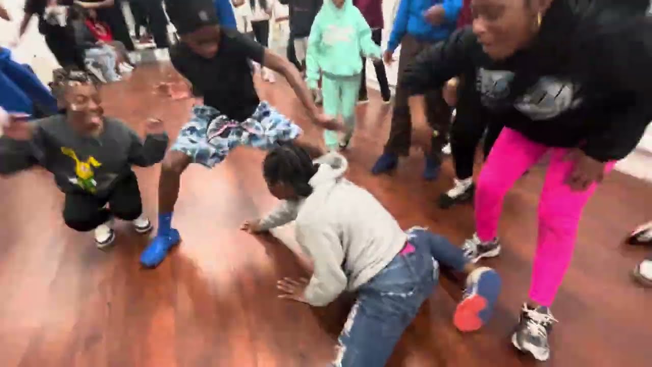 LIL KD ( Jaeleeh ) VS ICY BLUE ( Jayani ) 😳🔥 SHE CAME TO PROVE A POINT | 2K CLOWNS BATTLE