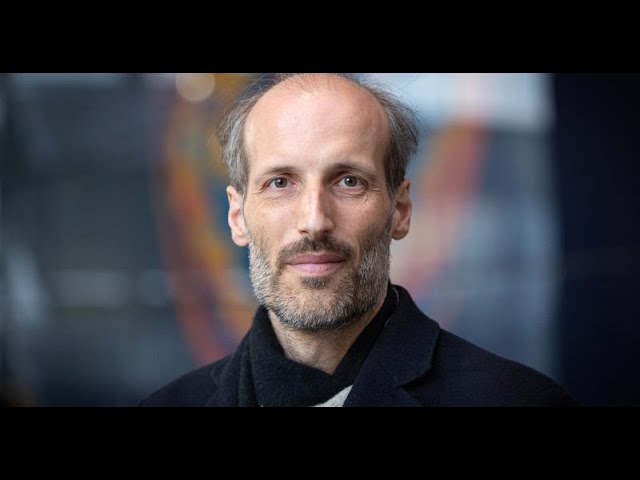 Martin Hairer - Un voyage mathématique De l’infiniment petit à l’infiniment grand