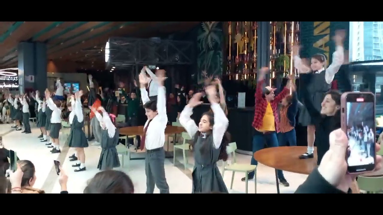 revoltosos perfomance matilda: el musical alto palermo