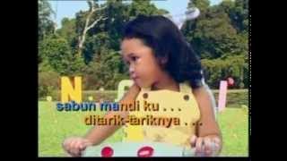 Tikus makan sabun (with lyric)