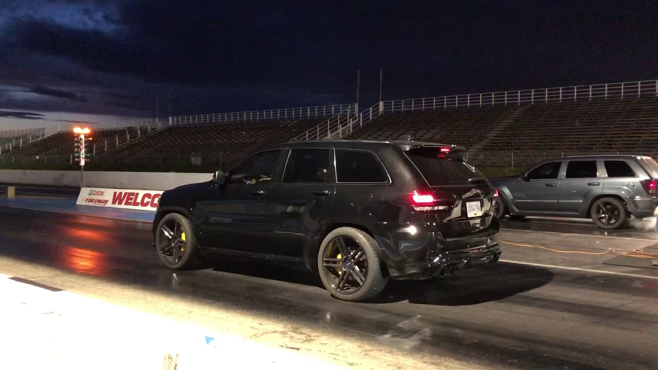 TWIN TURBO WK1 JEEP VS TRACKHAWK - YouTube