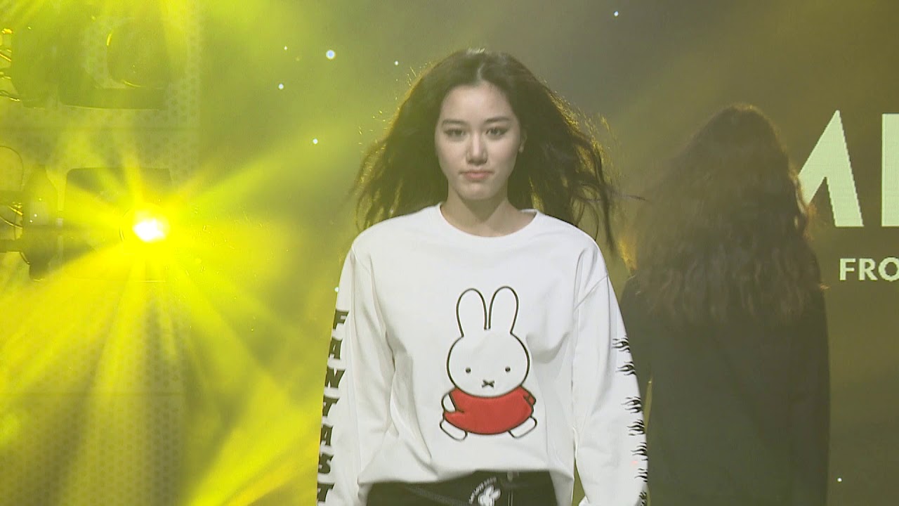 Miffy Fashion Show - In China heeft nijntje, die daar Miffy heet, haar eigen modeshow gehad.