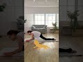 毎朝1分で骨盤調整!トカゲのポーズ:お尻の外側・前ももストレッチ【Maki】