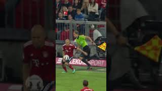LINESMAN Goes Down! 😣🫣