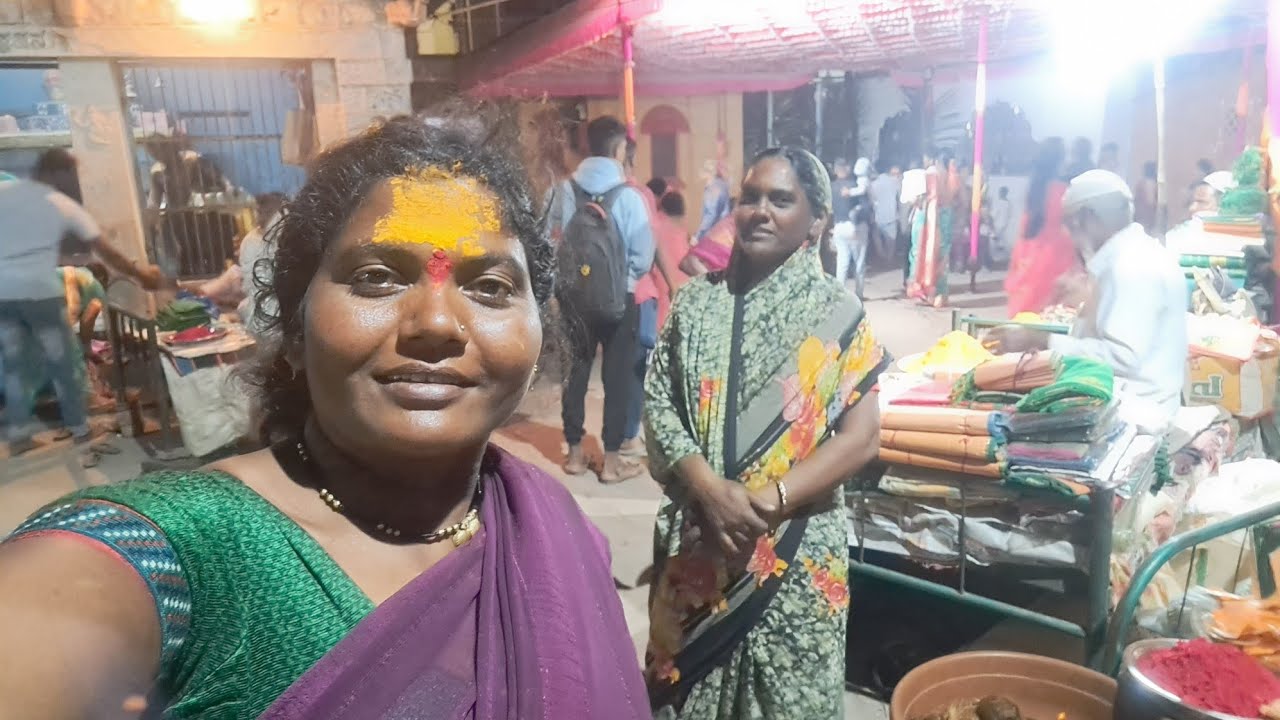 कर्नाटक कारखान्यावर गेलो बाजार ला बघतो काय हित तर जञा 🌺🙏⚘️ 