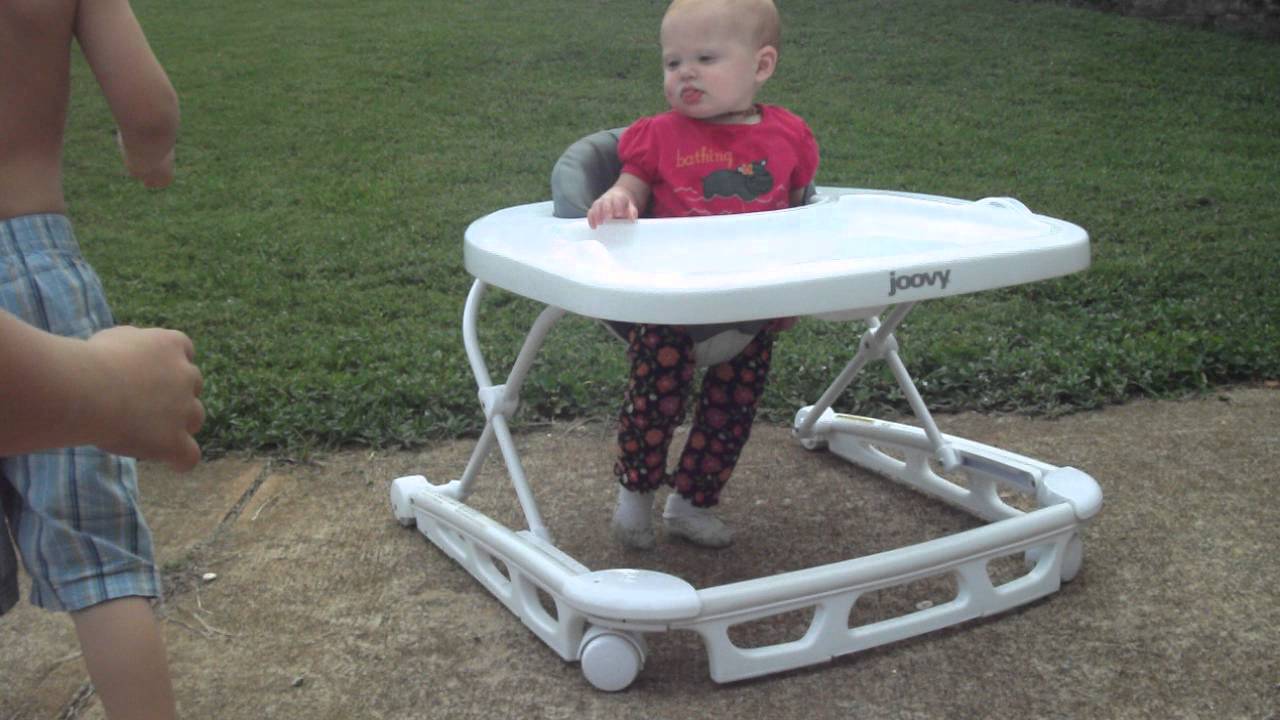 joovy baby walker