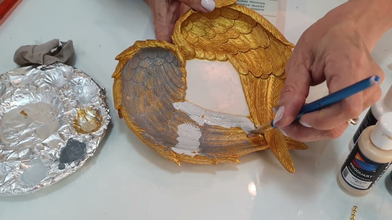 Proyecto: Portarretrato Alas San Miguel TECNÍCA : Acabado imitación Piedra Gray