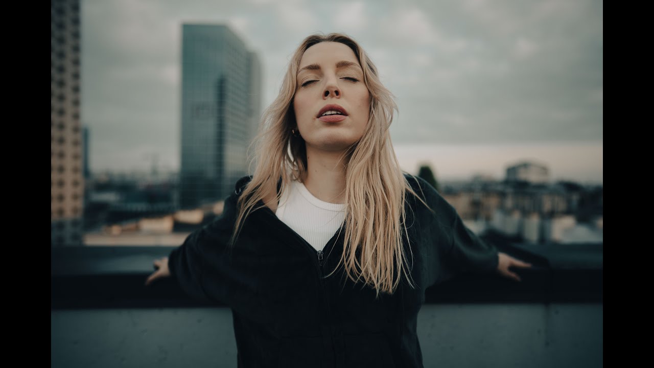 MODERN CLARITY - Too Much