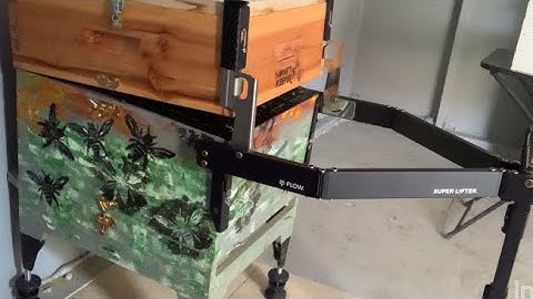 Flow Hive Super Lifter! Easy to Open Hive!