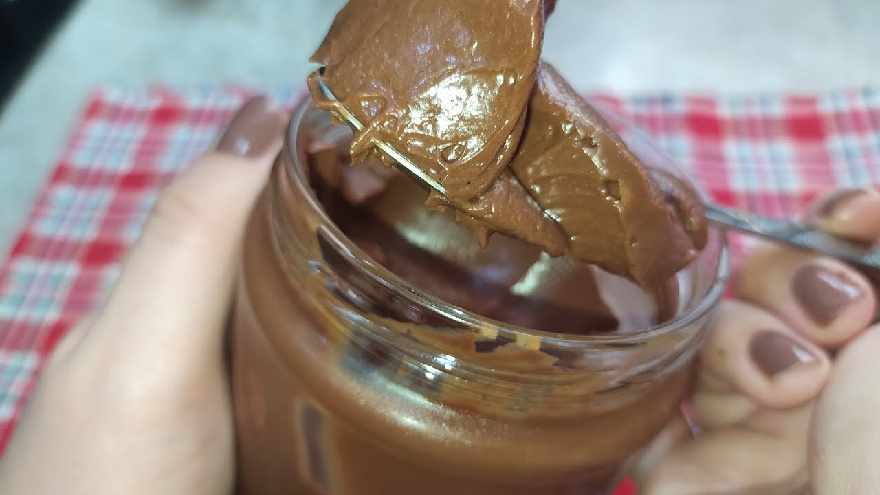 Chocolat a tartiner fait maison goût Nutella 🌰 نوتيلا منزلي - YouTube