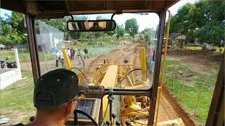 CAT Como usar la Motoniveladora para acondicionar caminos rurales