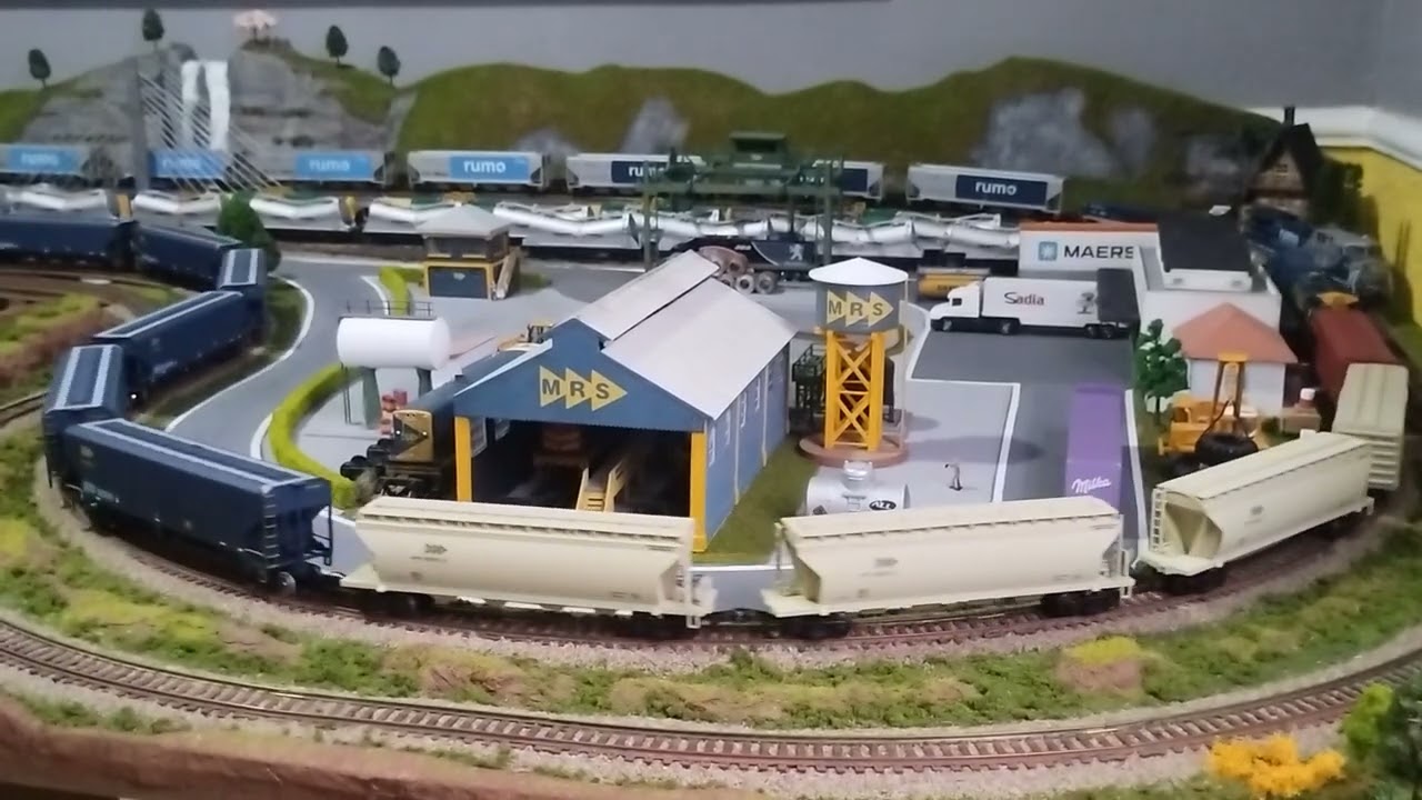 Bora rodar MRS trem graneleiro!