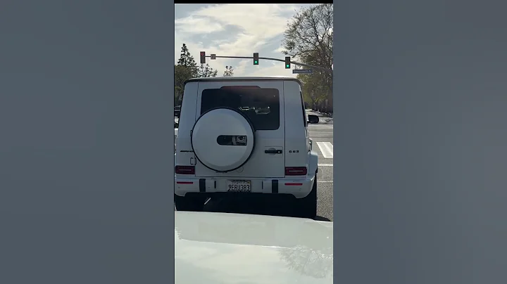 Woman signals and gets help from a stranger! 😱 This is a PSA, and could save lives!!