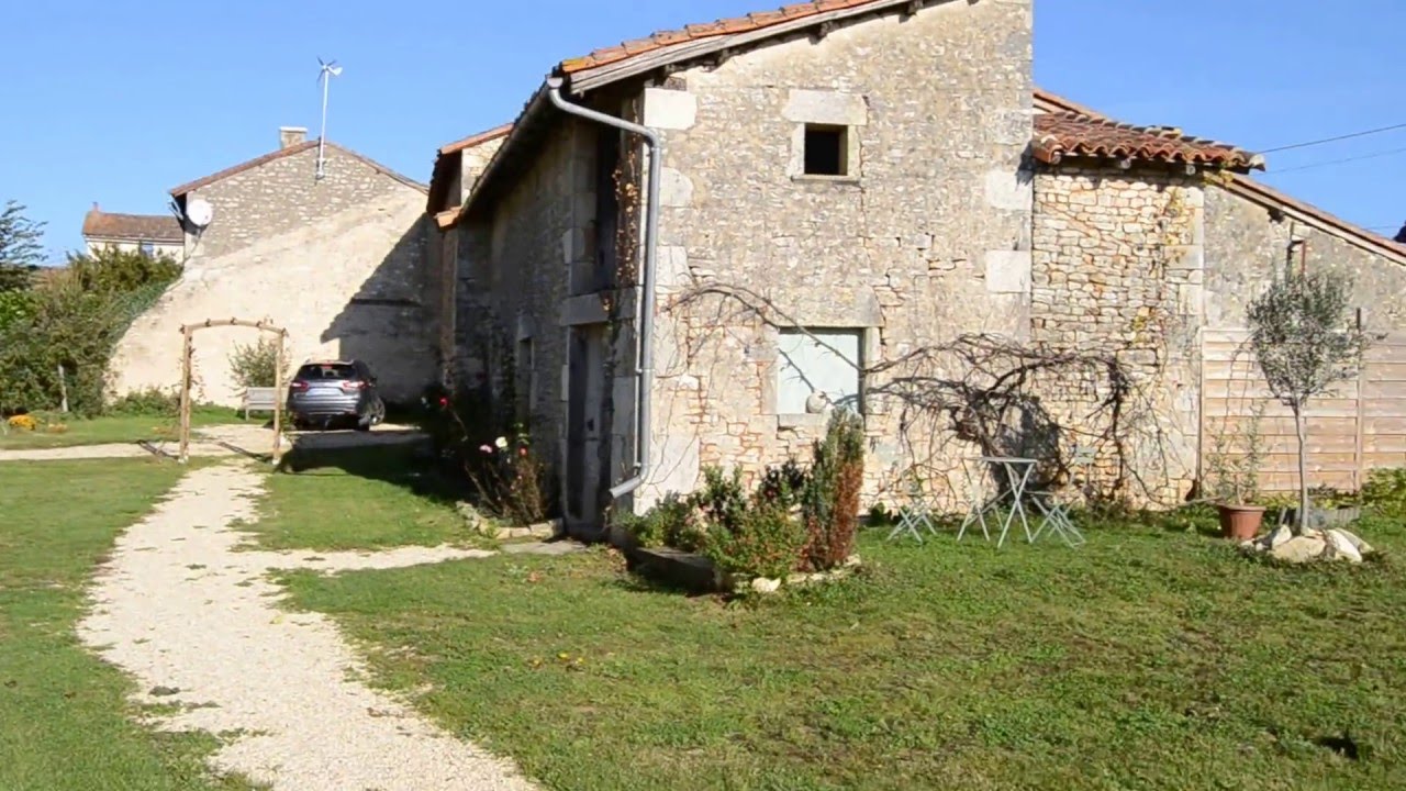 R4527 vendredi sur mer larme à gauche