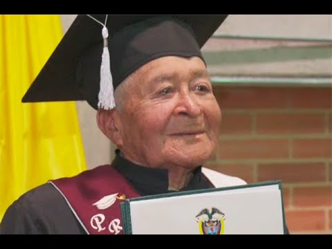 Abuelo logró cumplir su sueño de terminar el colegio a los 90 años | Noticias Caracol