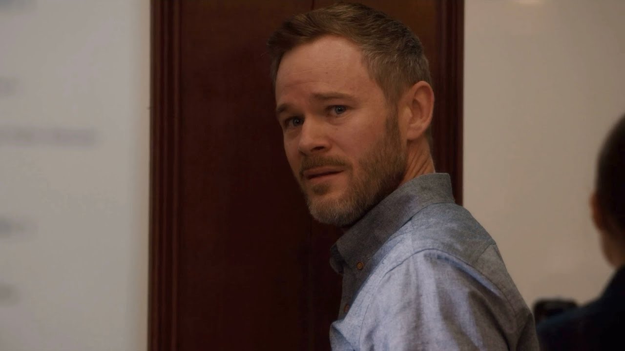 Gil Timmins Scenes 1080p | Ginny & Georgia