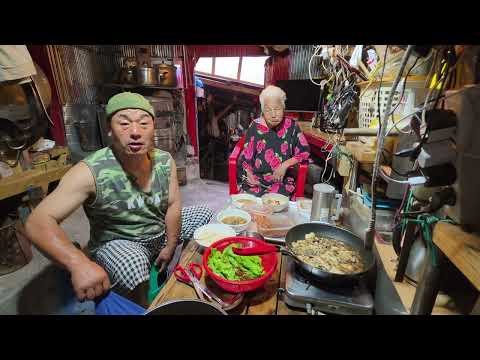 울엄니 손자하고 밥한끼  된장찌게 닭갈비 <strong>시골밥상</strong> 맛이 좋습니다 ᆢ