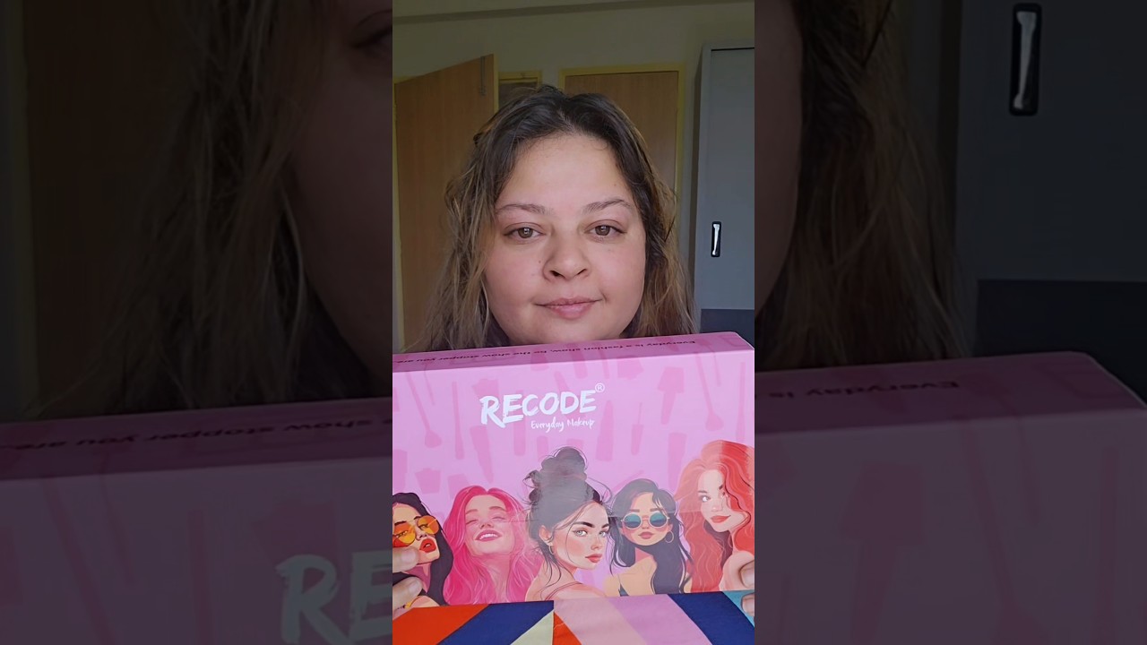 ₹1000/- ka makeup kit from Recode Cosmetics 