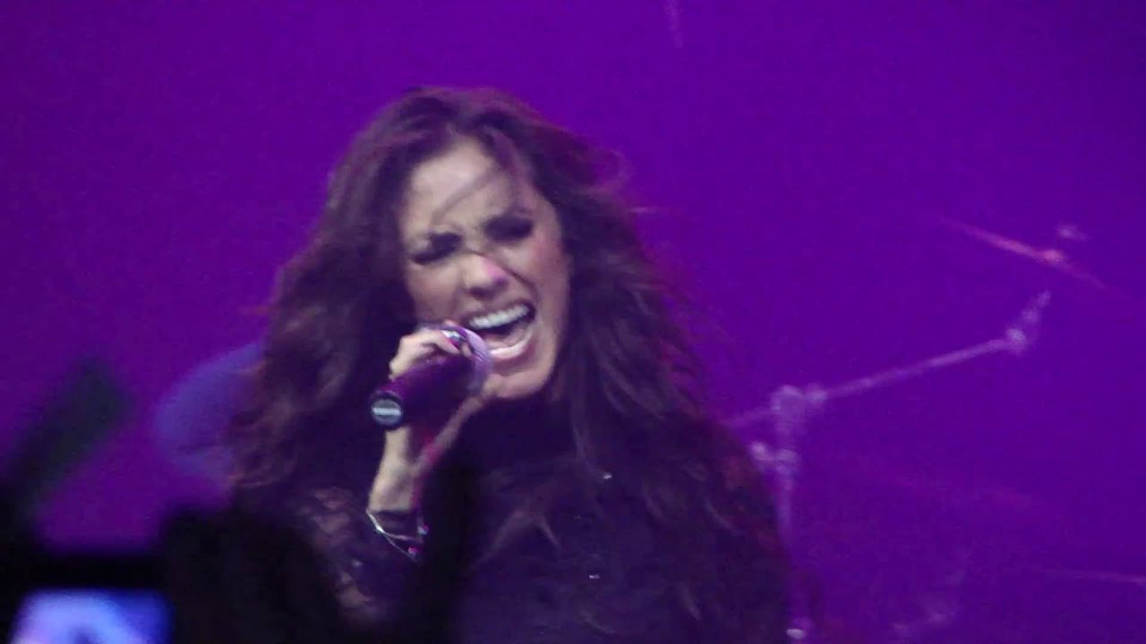 Anahí - Ni una palabra - MDWT2 Rio de Janeiro (09.10.10)