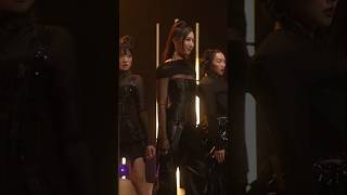 EJAE, AUDREY NUNA &amp; REI AMI FROM KPOP DEMON HUNTERS PERFORM "GOLDEN