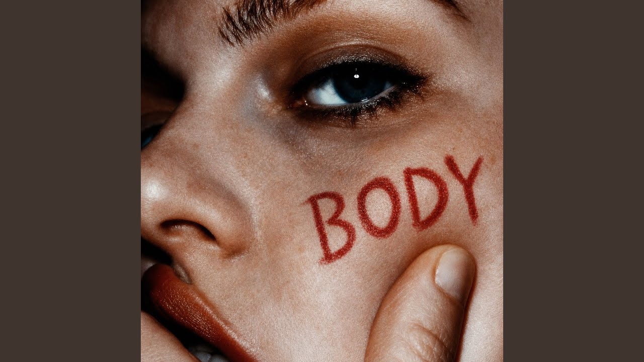 Body adlı videoyu YouTube'da izle Body adlı videoyu YouTube'da izle