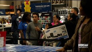 California Lawmaker Seeks Double Pay For Retail, Restaurant Workers On Thanksgiving