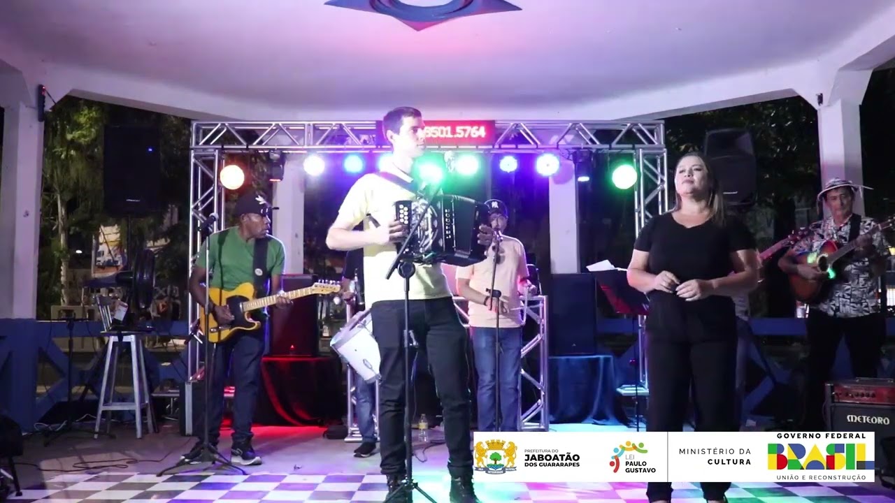 Paulo Henrique dos 8 baixos no Encontro de sanfoneiros em  Jaboatão dos Guararapes PE.