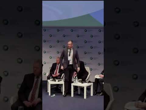 Minister rolnictwa obrzucony jajkami na Europejskim Forum Rolniczym w Jasionce  #Shorts