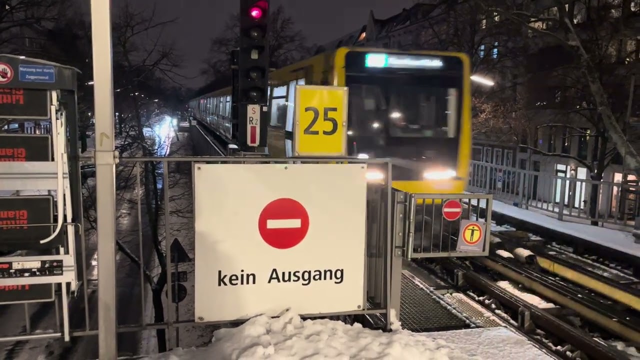 U Bahn Verkehr in Berlin an der Station Schlesisches Tor 