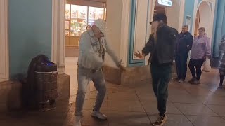 видео: ПИТЕР 💖МАЙКЛ ТАНЦУЕТ С САШЕЙ ЦЫГАНОМ 🕺НА НЕВСКОМ ПРОСПЕКТЕ 💖 картинка: ПИТЕР 💖МАЙКЛ ТАНЦУЕТ С САШЕЙ ЦЫГАНОМ 🕺НА НЕВСКОМ ПРОСПЕКТЕ 💖