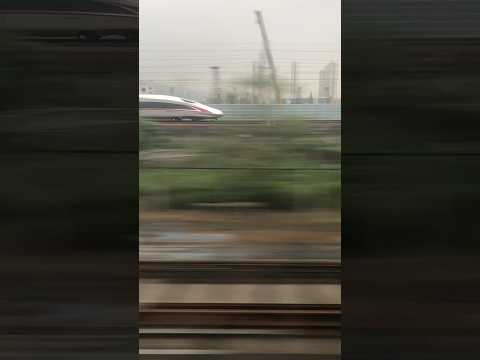 China’s High-Speed Rail Feels Like an Airplane on the Ground