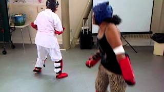 self defence  VID-20120820-00009.MP4