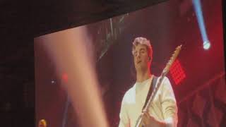 The Chainsmokers - Don't Let Me Down (with Daya @ Chicago Jingle Ball 2017) Live