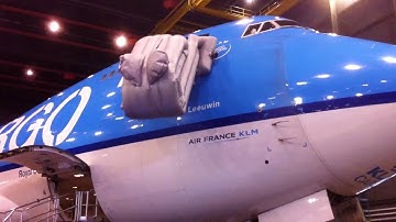 Boeing 744ERF Slide Deployment