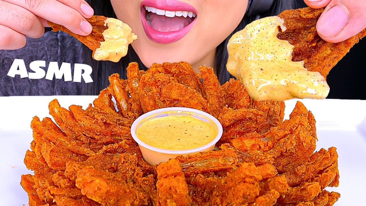 ASMR BLOOMIN' ONION EATING WHOLE FRIED ONION (Crunchy Eating Sounds) ASMR Phan