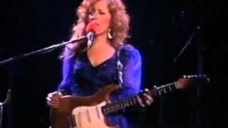 Bonnie Raitt - River of Tears (Oakland Coliseum Arena - Dec 31, 1989)