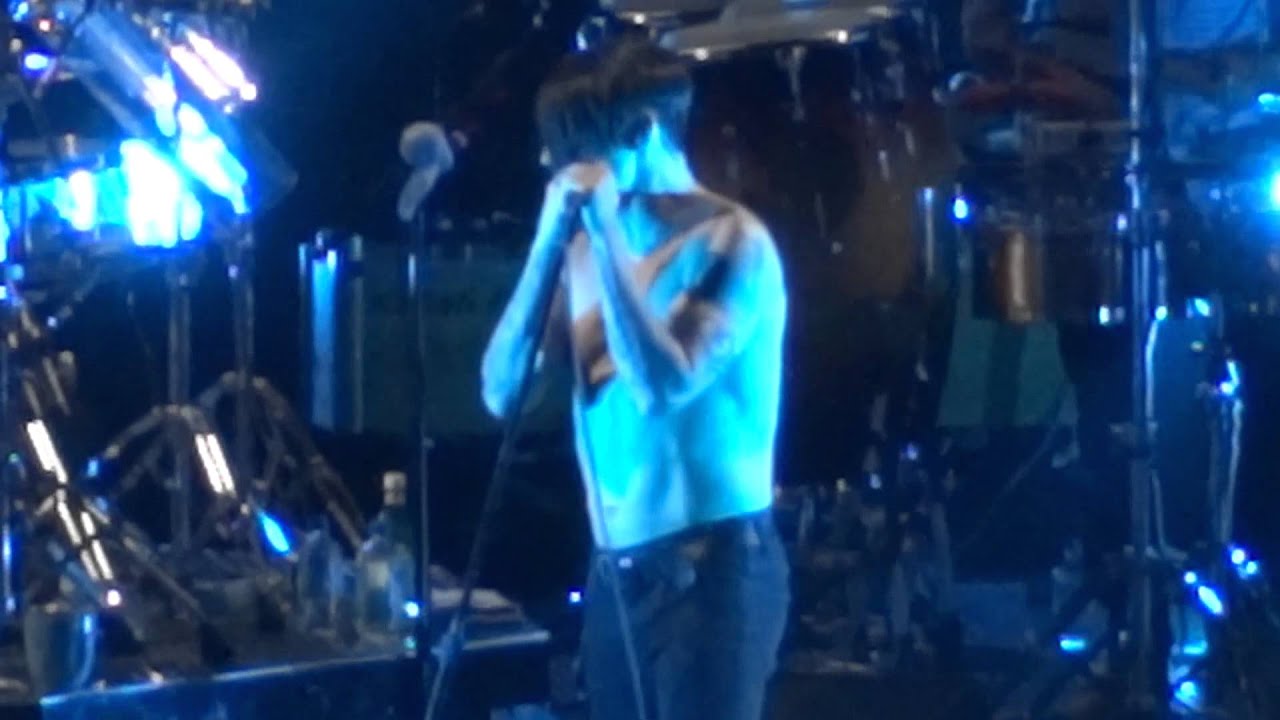 Red Hot Chili Peppers By the Way Globen 20111012 (HD) YouTube