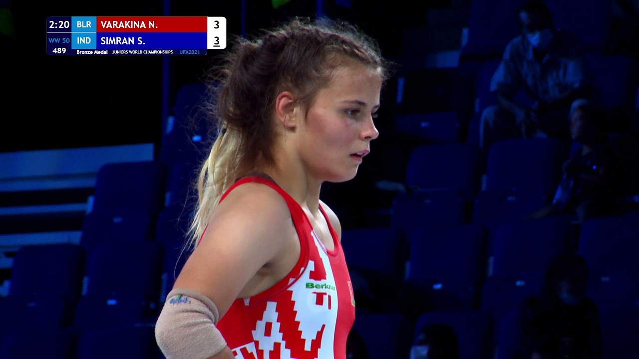 BRONZE WW - 50 kg: N. VARAKINA (BLR) v. S. SIMRAN (IND)