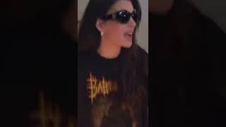 Anne Hathaway Com Simone Ashley E Ariana Greenblatt No Desfile Da Balenciaga Na Paris Fashion Week