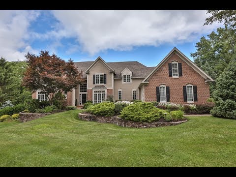 16 Arbor Creek Dr, Pittsford, NY home video tour