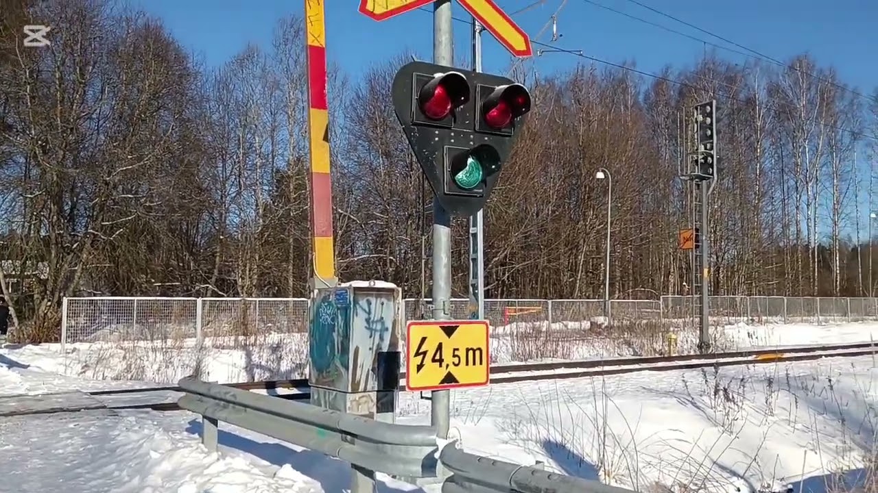 Sr1 3006 T3637 Ohittaa nummelan kuoppanummen Tasoristeyksen. 