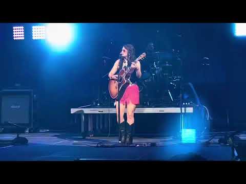 Mae Estes - Thinkin Bout Cheatin (Live) - Xfinity Theatre, Hartford, CT - 8/9/25
