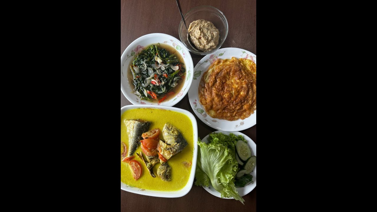 Masak Lemak Kuning Ikan Caru, Sayur Kangkung & Sambal Tempoyak Memang Padu