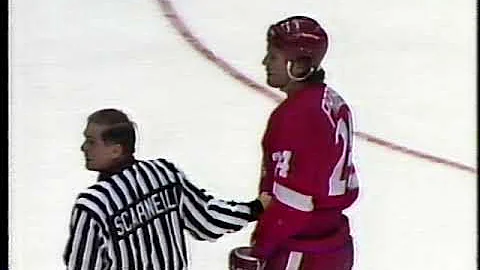 Don't mess with Stevie Yzerman! 1-30-94 vs Caps